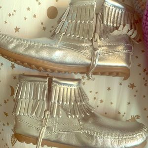 Girls Minnetonka Booties